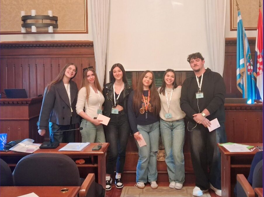 AKCIJA za 5! Naši učenici za 5!